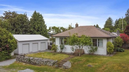 Photo 1 at 7489 Maple Street, Mission BC, Mission