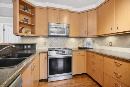 Photo 6 at 23258 121a Avenue, East Central, Maple Ridge