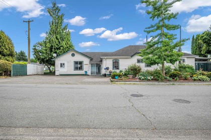Photo 2 at 20692 River Road, Southwest Maple Ridge, Maple Ridge