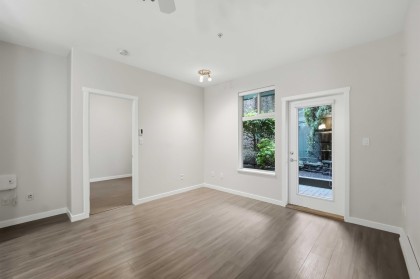 Photo 12 at 109 - 22290 North Avenue, West Central, Maple Ridge