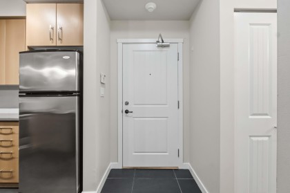Photo 9 at 109 - 22290 North Avenue, West Central, Maple Ridge