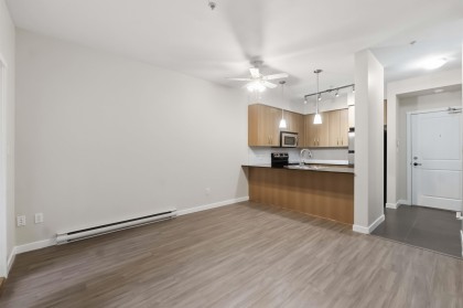 Photo 15 at 109 - 22290 North Avenue, West Central, Maple Ridge