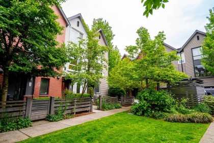 Photo 3 at 20 - 2332 Ranger Lane, Riverwood, Port Coquitlam