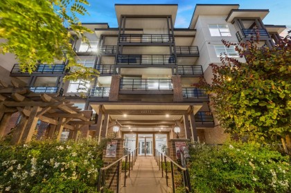 Photo 2 at 306 - 22577 Royal Crescent, East Central, Maple Ridge