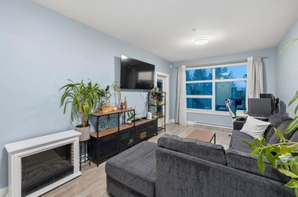 Photo 1 at 306 - 22577 Royal Crescent, East Central, Maple Ridge