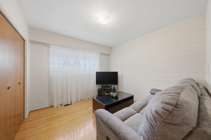 Photo 15 at 3963 Sefton Street, Oxford Heights, Port Coquitlam