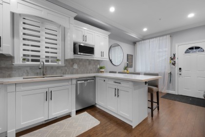 Photo 10 at 23942 Dewdney Trunk Road, Cottonwood MR, Maple Ridge