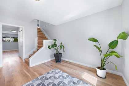 Photo 2 at 11850 Greenhaven Court, Central Meadows, Pitt Meadows