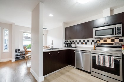 Photo 5 at 24 - 11870 232 Street, Cottonwood MR, Maple Ridge