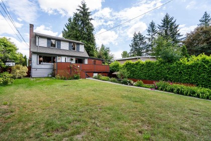Photo 3 at 3554 Hastings Street, Woodland Acres PQ, Port Coquitlam