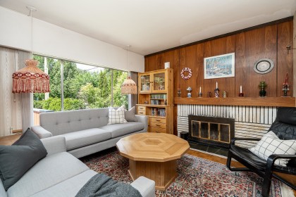 Photo 5 at 3554 Hastings Street, Woodland Acres PQ, Port Coquitlam