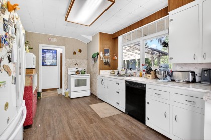Photo 14 at 28203 Lougheed Highway, Whonnock, Maple Ridge