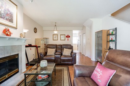 Photo 5 at 29 - 2422 Hawthorne Avenue, Central Pt Coquitlam, Port Coquitlam