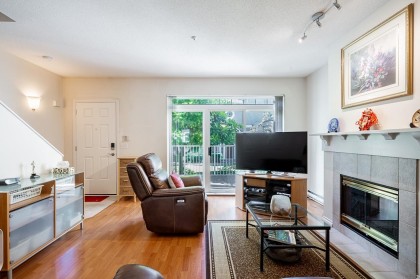 Photo 4 at 29 - 2422 Hawthorne Avenue, Central Pt Coquitlam, Port Coquitlam