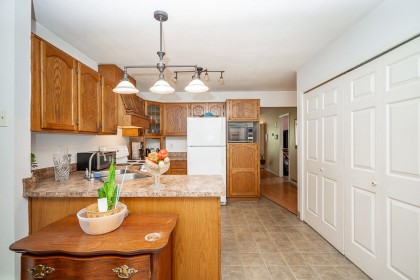 Photo 9 at 11 - 12049 217th Street, West Central, Maple Ridge