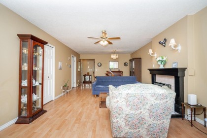 Photo 4 at 11 - 12049 217th Street, West Central, Maple Ridge