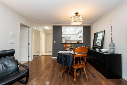 Photo 6 at 305 - 2340 Hawthorne Avenue, Central Pt Coquitlam, Port Coquitlam