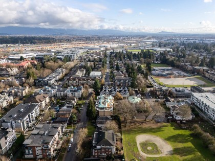 Photo 26 at 305 - 2340 Hawthorne Avenue, Central Pt Coquitlam, Port Coquitlam