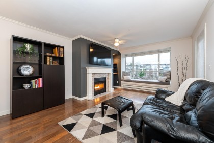 Photo 7 at 305 - 2340 Hawthorne Avenue, Central Pt Coquitlam, Port Coquitlam
