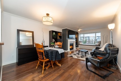 Photo 5 at 305 - 2340 Hawthorne Avenue, Central Pt Coquitlam, Port Coquitlam