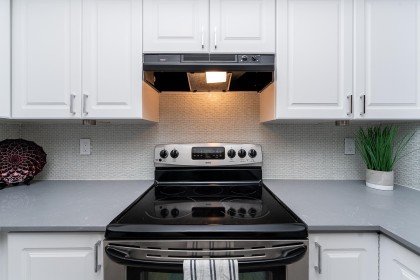Photo 4 at 305 - 2340 Hawthorne Avenue, Central Pt Coquitlam, Port Coquitlam