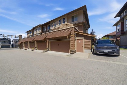 Photo 37 at 22 - 10480 248 Street, Thornhill MR, Maple Ridge