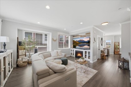 Photo 11 at 22 - 10480 248 Street, Thornhill MR, Maple Ridge