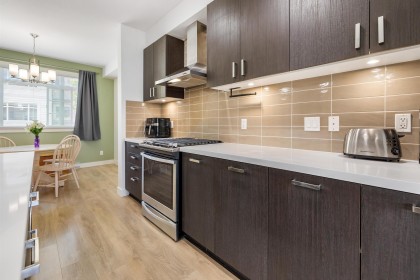 Photo 11 at 27 - 11305 240 Street, Cottonwood MR, Maple Ridge