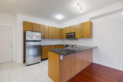 Photo 13 at 403 - 2488 Kelly Avenue, Central Pt Coquitlam, Port Coquitlam