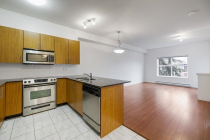 Photo 17 at 403 - 2488 Kelly Avenue, Central Pt Coquitlam, Port Coquitlam