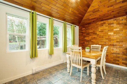 Photo 17 at 25745 Lougheed Highway, Thornhill MR, Maple Ridge