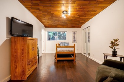 Photo 12 at 25745 Lougheed Highway, Thornhill MR, Maple Ridge