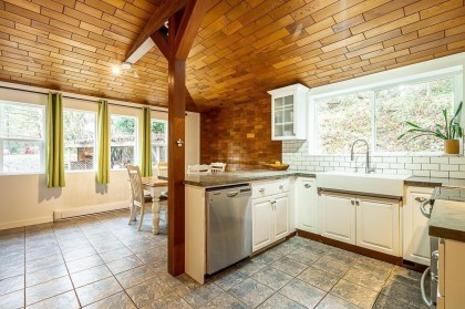 Photo 10 at 25745 Lougheed Highway, Thornhill MR, Maple Ridge