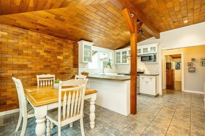 Photo 19 at 25745 Lougheed Highway, Thornhill MR, Maple Ridge