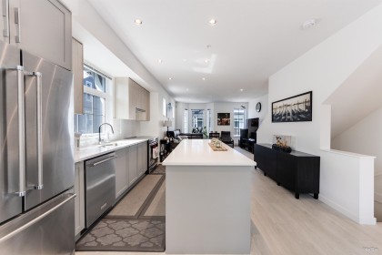 Photo 4 at 8 - 2560 Pitt River Road, Mary Hill, Port Coquitlam
