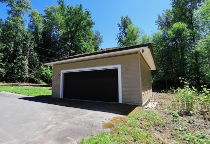 Photo 3 at 25982 Dewdney Trunk Road, Maple Ridge