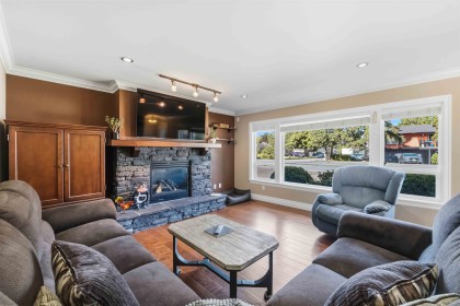 Photo 7 at 12316 227 Street, East Central, Maple Ridge