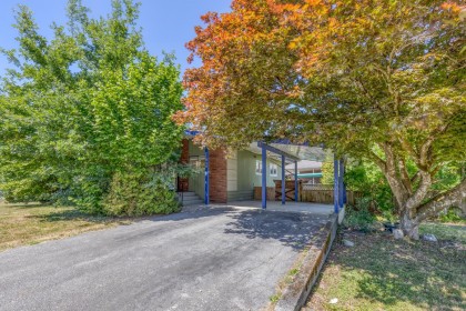 Photo 3 at 11939 Dover Street, West Central, Maple Ridge