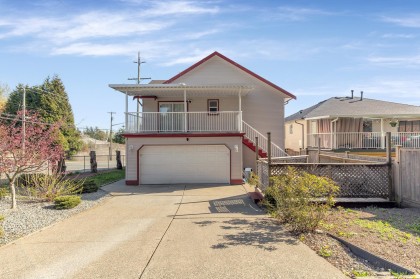 Photo 3 at 8067 Cedar Street, Mission BC, Mission