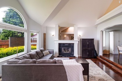 Photo 3 at 19660 Cedar Lane, Mid Meadows, Pitt Meadows