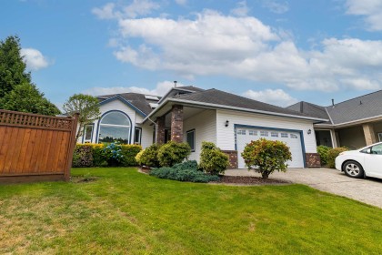 Photo 1 at 19660 Cedar Lane, Mid Meadows, Pitt Meadows