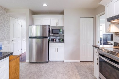 Photo 10 at 19660 Cedar Lane, Mid Meadows, Pitt Meadows