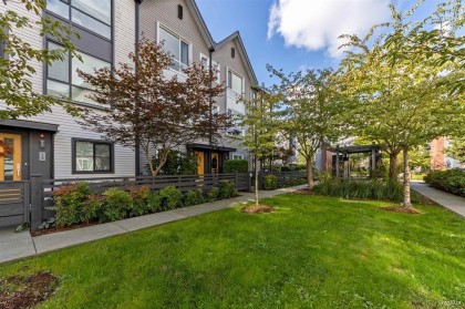 Photo 2 at 18 - 2358 Ranger Lane, Riverwood, Port Coquitlam