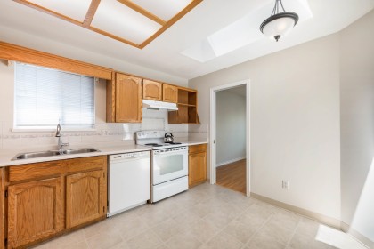 Photo 14 at 11484 207 Street, Southwest Maple Ridge, Maple Ridge