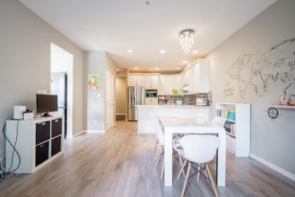 Photo 12 at 101 - 678 Citadel Drive, Citadel PQ, Port Coquitlam