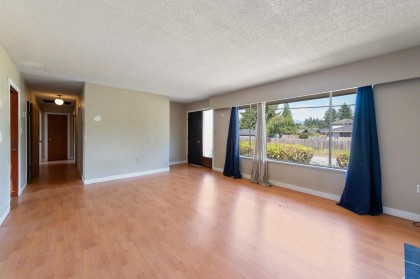 Photo 3 at 3425 Flint Street, Glenwood PQ, Port Coquitlam