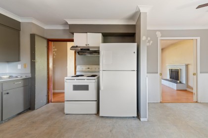 Photo 5 at 3425 Flint Street, Glenwood PQ, Port Coquitlam