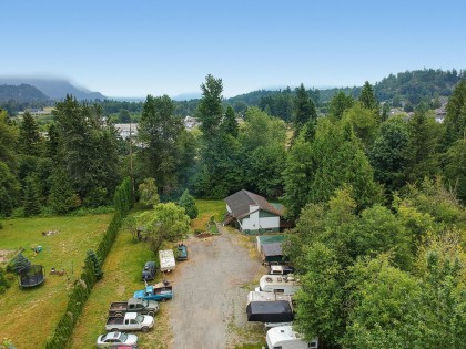 Photo 32 at 33539 Dewdney Trunk Road, Mission