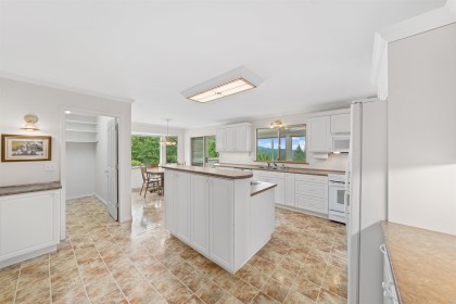Photo 19 at 27660 128 Avenue, Northeast, Maple Ridge