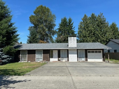 Photo 1 at 19435 Park Road, Mid Meadows, Pitt Meadows